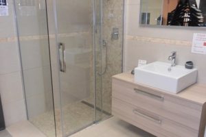salle de bain pierre showroom-min